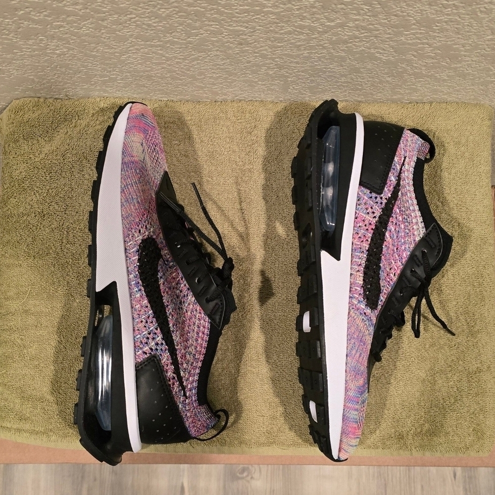Air Max Flyknit Racer
